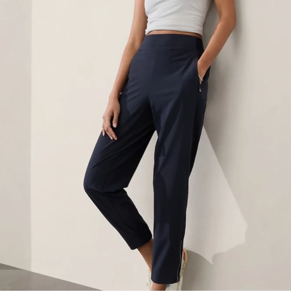 NEW Athleta Brooklyn Heights Jogger Pant in Navy Blue Women's Size 8